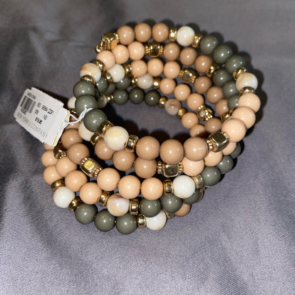 New York & Company beaded bracelet - new!